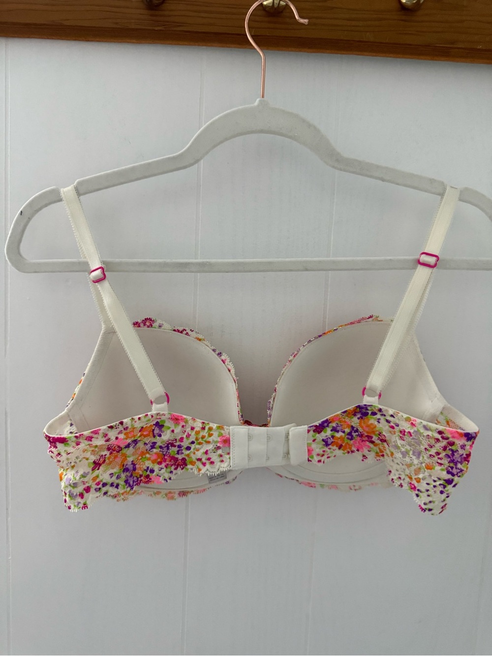 VICTORIA’S SECRET Dream Angels Bra Lined Demi 36C - Picture 3 of 14